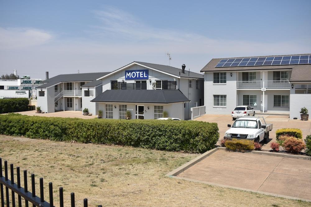 Best Western Coachman'S Inn Motel Bathurst Extérieur photo
