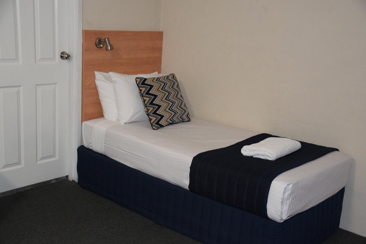 Best Western Coachman'S Inn Motel Bathurst Extérieur photo